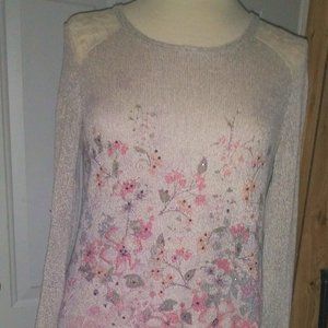 Lovely Voral Lightweight Floral Sweater Top - Misses Size Medium